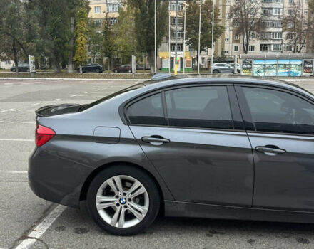 Серый БМВ 3 Серия, объемом двигателя 2 л и пробегом 229 тыс. км за 16400 $, фото 6 на Automoto.ua