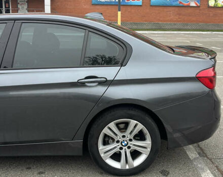 Серый БМВ 3 Серия, объемом двигателя 2 л и пробегом 229 тыс. км за 16400 $, фото 11 на Automoto.ua