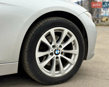 Серый БМВ 3 Серия, объемом двигателя 2 л и пробегом 83 тыс. км за 13200 $, фото 9 на Automoto.ua