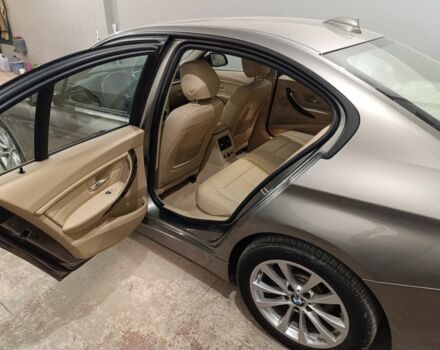 Серый БМВ 3 Серия, объемом двигателя 2 л и пробегом 117 тыс. км за 15500 $, фото 4 на Automoto.ua