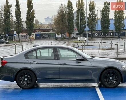 БМВ 3 Серия 2016 в Киеве на Automoto.ua Серый БМВ 3 Серия, объемом двигателя 2 л и пробегом 101 тыс. км за 19500 $, фото 5 на Automoto.ua