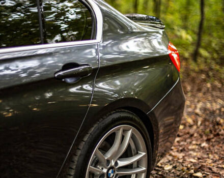 Серый БМВ 3 Серия, объемом двигателя 2 л и пробегом 183 тыс. км за 21300 $, фото 5 на Automoto.ua