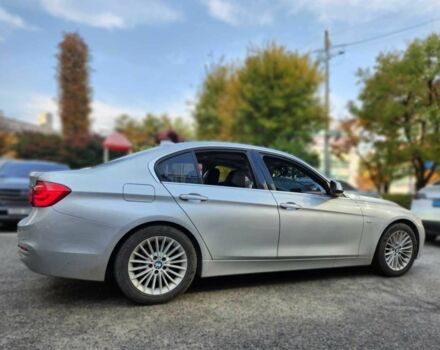 Серый БМВ 3 Серия, объемом двигателя 2 л и пробегом 98 тыс. км за 12500 $, фото 4 на Automoto.ua