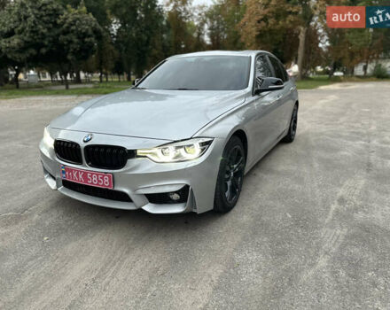 Серый БМВ 3 Серия, объемом двигателя 2 л и пробегом 111 тыс. км за 16999 $, фото 2 на Automoto.ua
