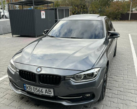 Серый БМВ 3 Серия, объемом двигателя 2 л и пробегом 85 тыс. км за 21500 $, фото 3 на Automoto.ua