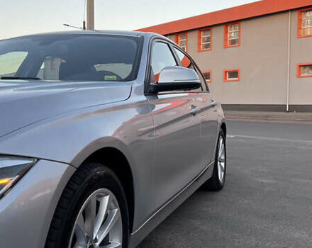 Серый БМВ 3 Серия, объемом двигателя 2 л и пробегом 217 тыс. км за 15499 $, фото 20 на Automoto.ua