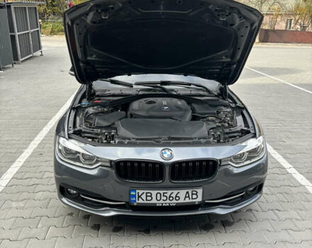 Серый БМВ 3 Серия, объемом двигателя 2 л и пробегом 85 тыс. км за 21500 $, фото 28 на Automoto.ua