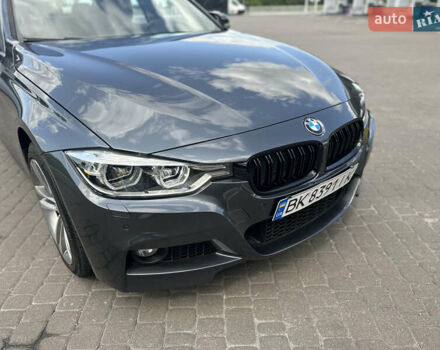 Серый БМВ 3 Серия, объемом двигателя 2 л и пробегом 86 тыс. км за 21999 $, фото 6 на Automoto.ua