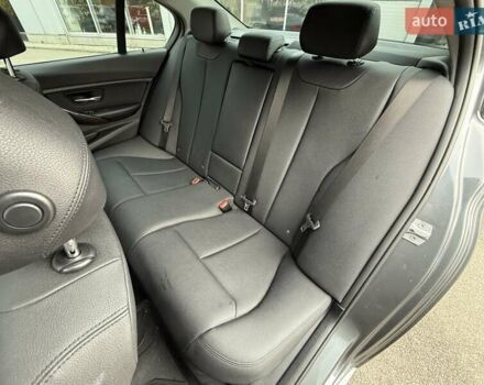 Серый БМВ 3 Серия, объемом двигателя 2 л и пробегом 88 тыс. км за 16500 $, фото 18 на Automoto.ua