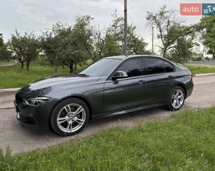 Серый БМВ 3 Серия, объемом двигателя 2 л и пробегом 73 тыс. км за 21500 $, фото 15 на Automoto.ua