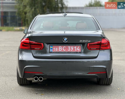 Серый БМВ 3 Серия, объемом двигателя 2 л и пробегом 219 тыс. км за 17500 $, фото 10 на Automoto.ua