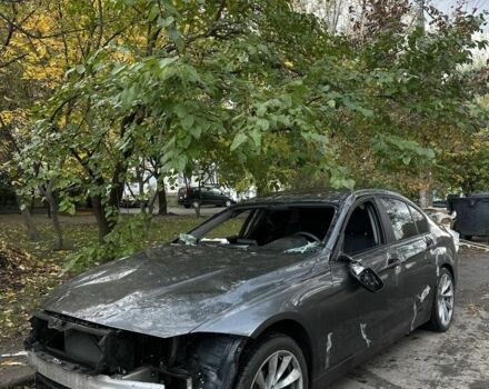 Серый БМВ 3 Серия, объемом двигателя 2 л и пробегом 98 тыс. км за 5700 $, фото 4 на Automoto.ua