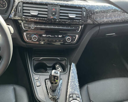 Серый БМВ 3 Серия, объемом двигателя 2 л и пробегом 195 тыс. км за 14950 $, фото 16 на Automoto.ua