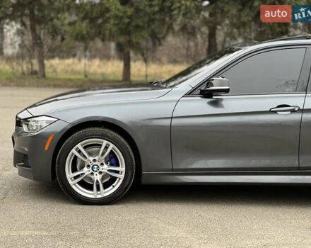 Серый БМВ 3 Серия, объемом двигателя 2 л и пробегом 142 тыс. км за 22500 $, фото 5 на Automoto.ua
