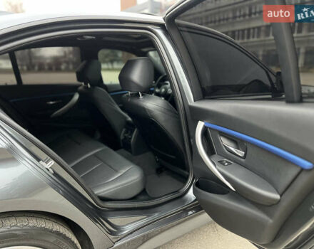 Серый БМВ 3 Серия, объемом двигателя 2 л и пробегом 142 тыс. км за 22500 $, фото 28 на Automoto.ua