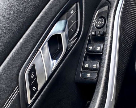 Серый БМВ 3 Серия, объемом двигателя 2 л и пробегом 122 тыс. км за 26000 $, фото 8 на Automoto.ua