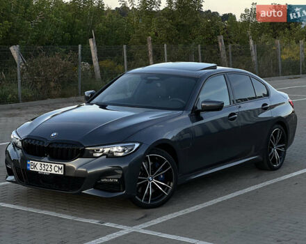 Серый БМВ 3 Серия, объемом двигателя 2 л и пробегом 83 тыс. км за 39500 $, фото 1 на Automoto.ua