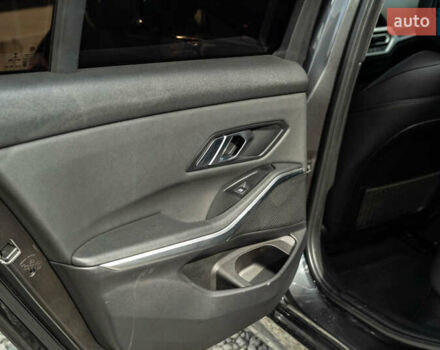 Сірий БМВ 3 Серія, об'ємом двигуна 2 л та пробігом 176 тис. км за 25900 $, фото 43 на Automoto.ua