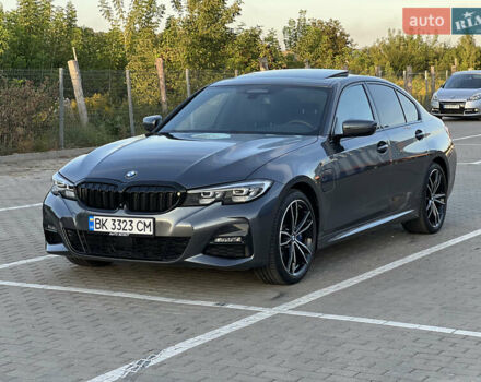 Серый БМВ 3 Серия, объемом двигателя 2 л и пробегом 83 тыс. км за 39500 $, фото 12 на Automoto.ua
