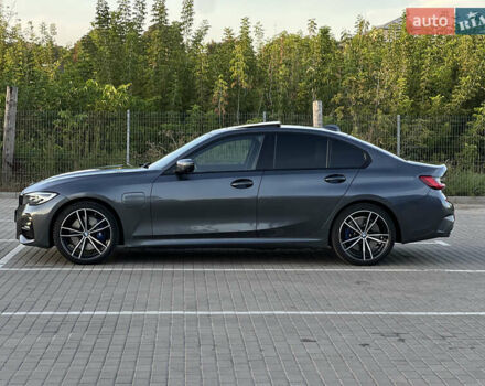 Серый БМВ 3 Серия, объемом двигателя 2 л и пробегом 83 тыс. км за 39500 $, фото 11 на Automoto.ua
