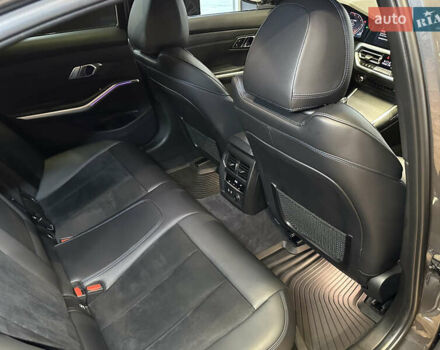 Серый БМВ 3 Серия, объемом двигателя 2 л и пробегом 100 тыс. км за 30900 $, фото 44 на Automoto.ua