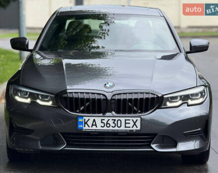 Серый БМВ 3 Серия, объемом двигателя 2 л и пробегом 112 тыс. км за 24000 $, фото 1 на Automoto.ua