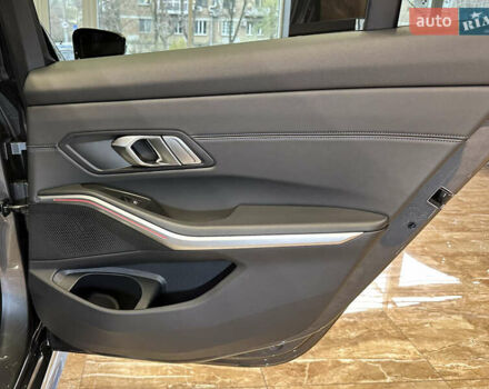 Серый БМВ 3 Серия, объемом двигателя 2 л и пробегом 100 тыс. км за 30900 $, фото 43 на Automoto.ua