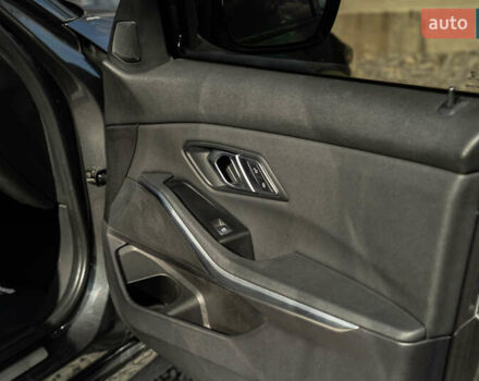 Сірий БМВ 3 Серія, об'ємом двигуна 2 л та пробігом 176 тис. км за 25900 $, фото 42 на Automoto.ua
