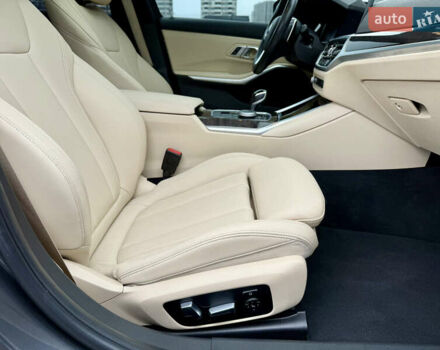 Серый БМВ 3 Серия, объемом двигателя 2 л и пробегом 106 тыс. км за 27900 $, фото 43 на Automoto.ua