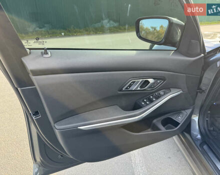 Серый БМВ 3 Серия, объемом двигателя 2 л и пробегом 65 тыс. км за 33900 $, фото 9 на Automoto.ua