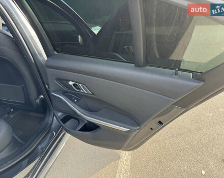 Серый БМВ 3 Серия, объемом двигателя 2 л и пробегом 65 тыс. км за 33900 $, фото 13 на Automoto.ua