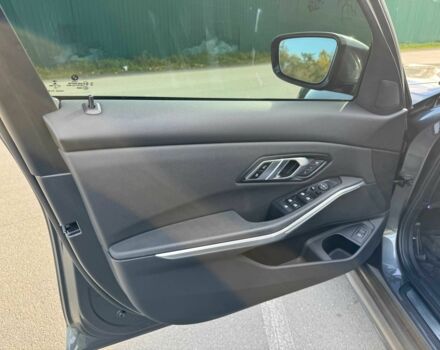 Серый БМВ 3 Серия, объемом двигателя 2 л и пробегом 65 тыс. км за 33900 $, фото 9 на Automoto.ua