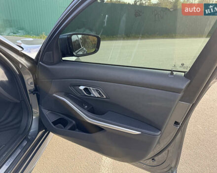Серый БМВ 3 Серия, объемом двигателя 2 л и пробегом 65 тыс. км за 33900 $, фото 11 на Automoto.ua