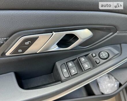 БМВ 3 Серия 2020 в Чернигове на Automoto.ua Серый БМВ 3 Серия, объемом двигателя 2 л и пробегом 22 тыс. км за 43326 $, фото 24 на Automoto.ua