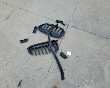 Сірий БМВ 3 Серія, об'ємом двигуна 2 л та пробігом 174 тис. км за 18600 $, фото 11 на Automoto.ua