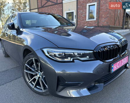 Серый БМВ 3 Серия, объемом двигателя 2 л и пробегом 140 тыс. км за 25800 $, фото 2 на Automoto.ua