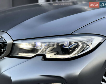 БМВ 3 Серія 2021 у Києві на Automoto.ua Сірий БМВ 3 Серія, об'ємом двигуна 3 л та пробігом 72 тис. км за 51950 $, фото 3 на Automoto.ua