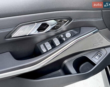 БМВ 3 Серія 2021 у Києві на Automoto.ua Сірий БМВ 3 Серія, об'ємом двигуна 3 л та пробігом 72 тис. км за 51950 $, фото 31 на Automoto.ua