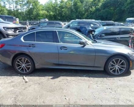 Серый БМВ 3 Серия, объемом двигателя 2 л и пробегом 51 тыс. км за 7000 $, фото 1 на Automoto.ua