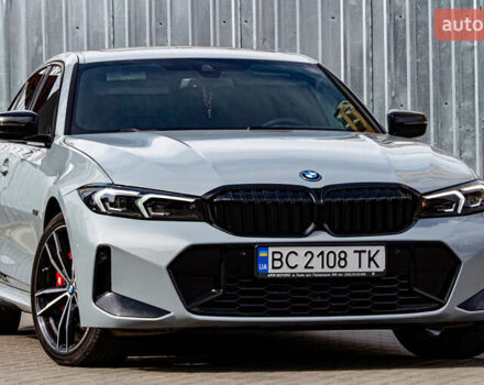 Серый БМВ 3 Серия, объемом двигателя 2 л и пробегом 35 тыс. км за 43900 $, фото 1 на Automoto.ua