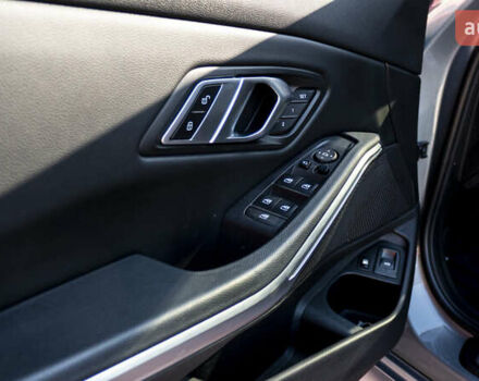 Серый БМВ 3 Серия, объемом двигателя 2 л и пробегом 26 тыс. км за 39500 $, фото 14 на Automoto.ua