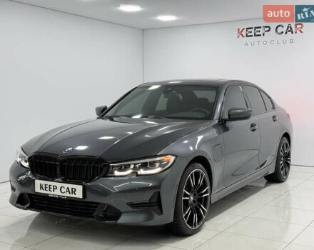 Серый БМВ 3 Серия, объемом двигателя 2 л и пробегом 49 тыс. км за 32900 $, фото 4 на Automoto.ua