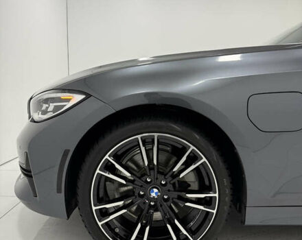 Серый БМВ 3 Серия, объемом двигателя 2 л и пробегом 49 тыс. км за 32900 $, фото 8 на Automoto.ua