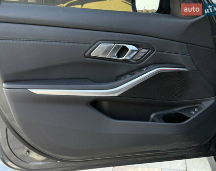 Серый БМВ 3 Серия, объемом двигателя 2 л и пробегом 18 тыс. км за 50000 $, фото 15 на Automoto.ua