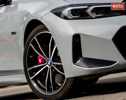 Серый БМВ 3 Серия, объемом двигателя 2 л и пробегом 35 тыс. км за 43900 $, фото 5 на Automoto.ua