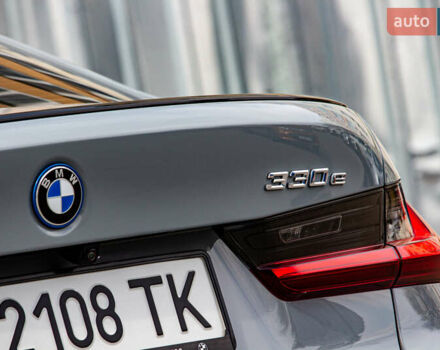 Серый БМВ 3 Серия, объемом двигателя 2 л и пробегом 35 тыс. км за 43900 $, фото 24 на Automoto.ua