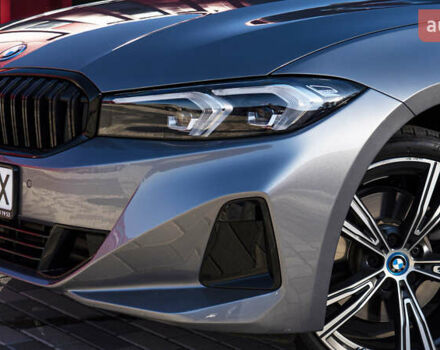 Серый БМВ 3 Серия, объемом двигателя 2 л и пробегом 26 тыс. км за 39500 $, фото 1 на Automoto.ua