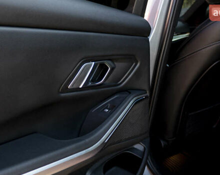 Серый БМВ 3 Серия, объемом двигателя 2 л и пробегом 26 тыс. км за 39500 $, фото 15 на Automoto.ua