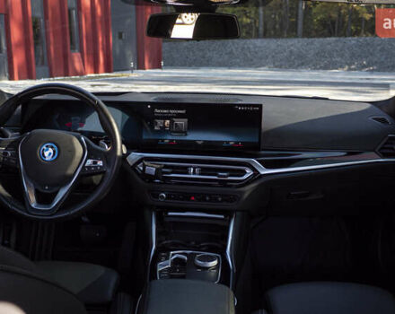 Серый БМВ 3 Серия, объемом двигателя 2 л и пробегом 26 тыс. км за 39500 $, фото 11 на Automoto.ua