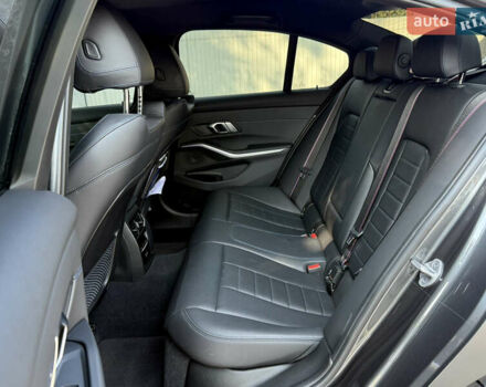 Серый БМВ 3 Серия, объемом двигателя 2 л и пробегом 18 тыс. км за 50000 $, фото 31 на Automoto.ua